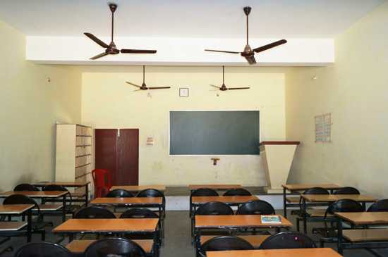 CBSE SCHOOL IN JHUMRI TELAIYA