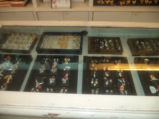 PALTED GOLD JEWELLERY SHOP IN PATNA