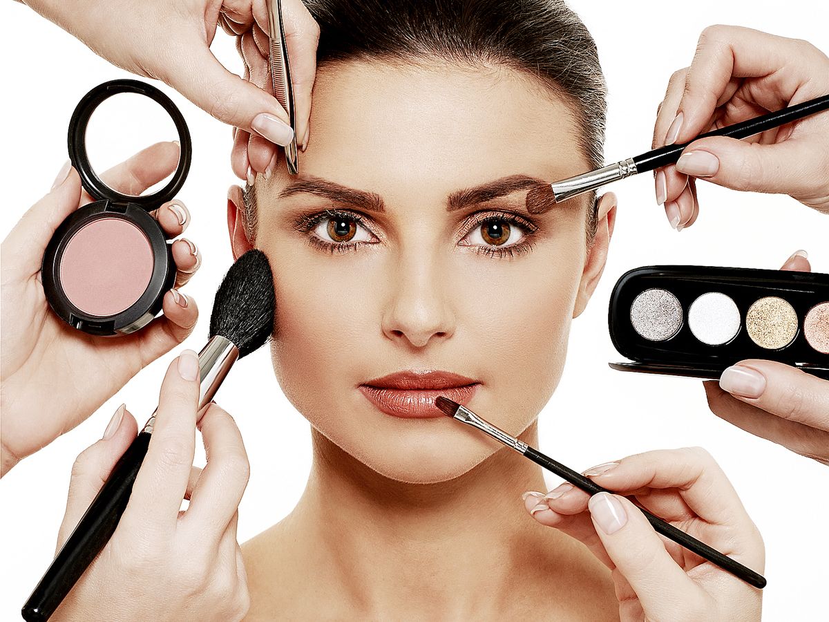 P.S.MAKEUP STUDIO IN RING ROAD MANATU RANCHI