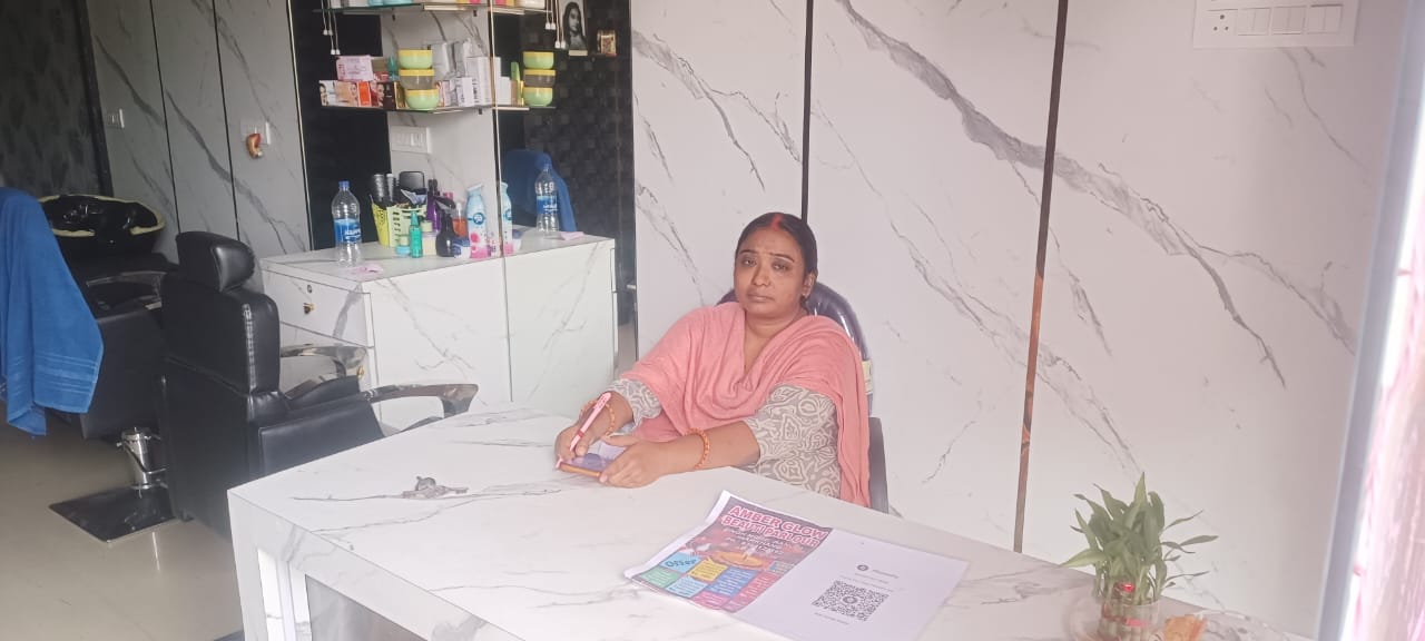 BEST BEAUTY PARLOUR IN SINGH MORE RANCHI 9304122162