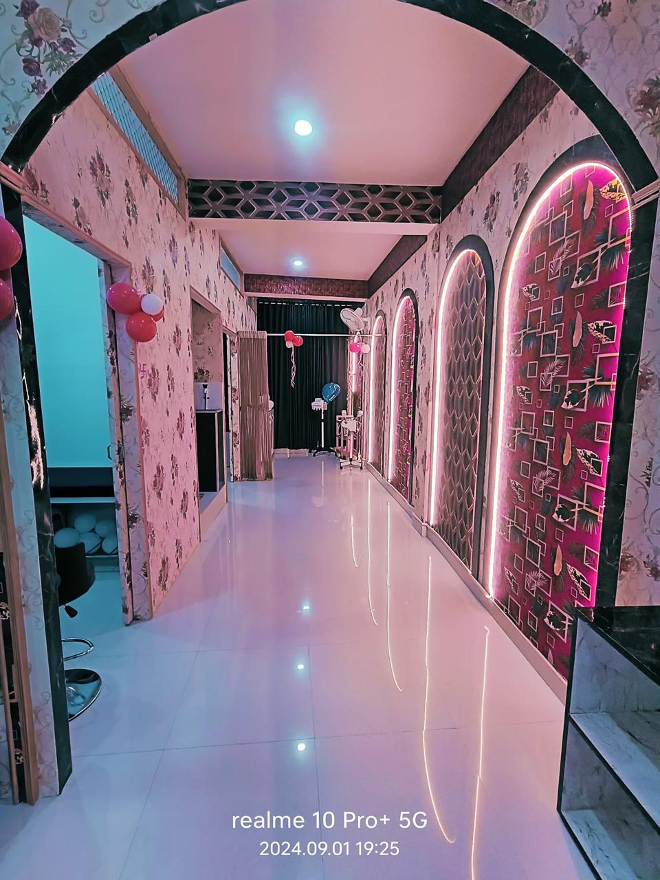 BEST MAKEUP STUDIO IN HATIA  9065261691
