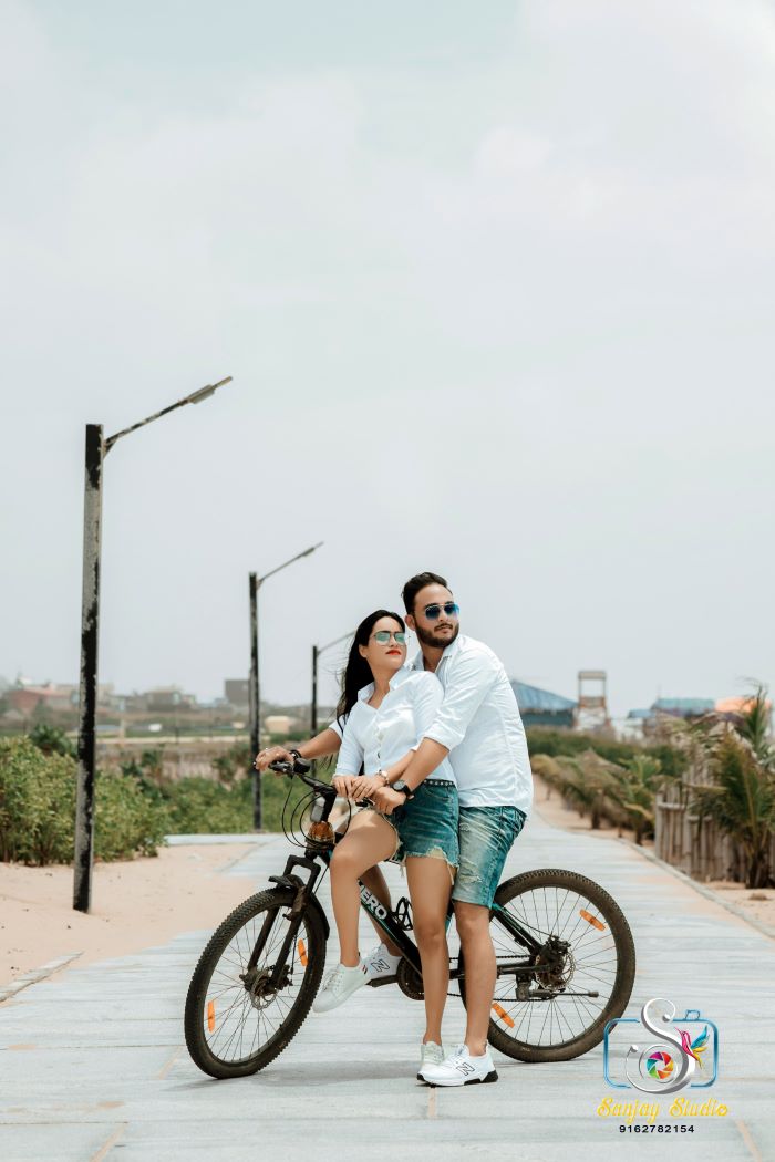 POST WEDDING PHOTOGRAPHY IN KAMRE RANCHI 9162782154