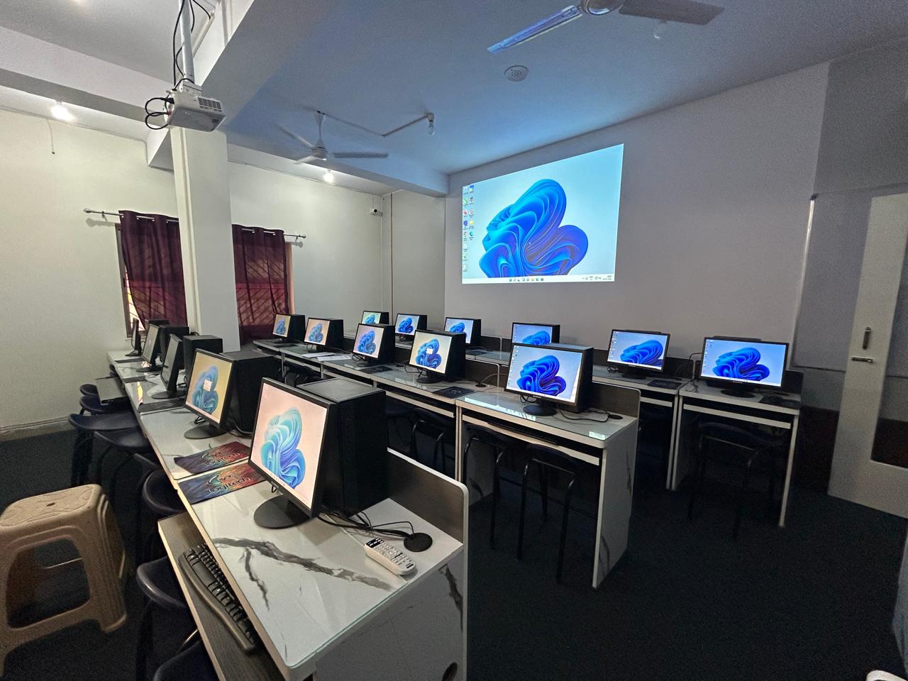 python coaching in ring road ranchi 9973827323
